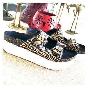 Circus by Sam Edelman tiger platform sandal.